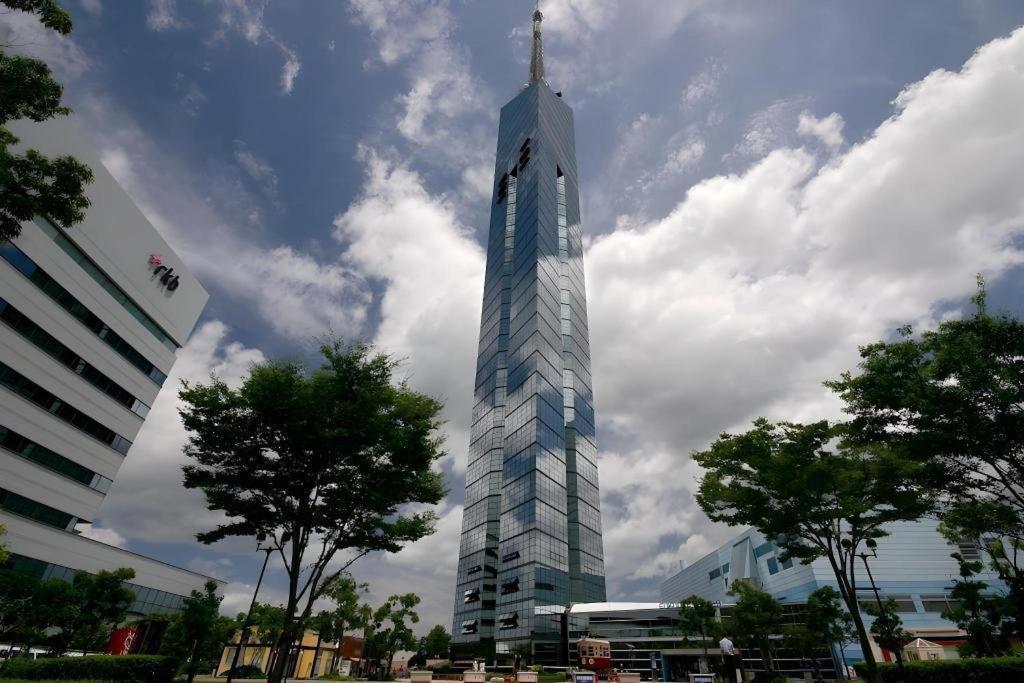 Hotel Eclair Hakata Фукуока Экстерьер фото
